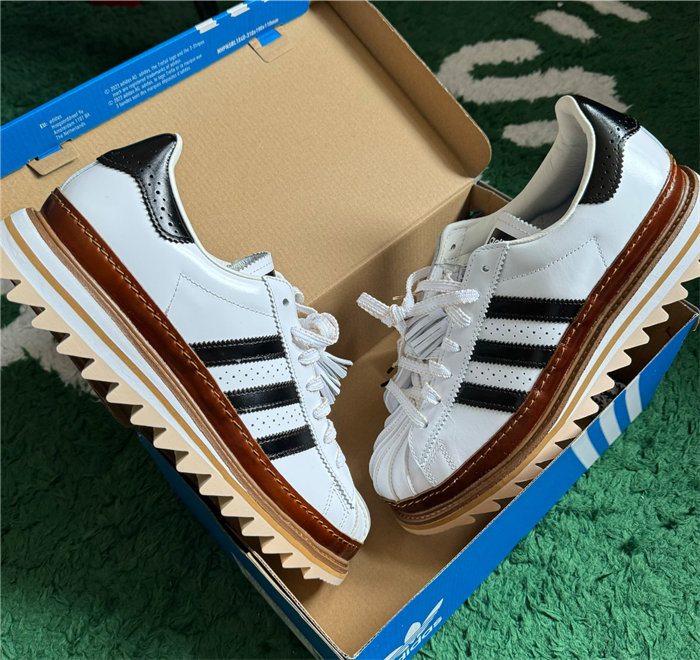 아디다스 x 클랏 슈퍼스타  편안한 미끄럼방지마모 흰색/블랙 photo review